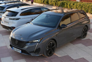 A sharp, 100% electric estate car - ACL